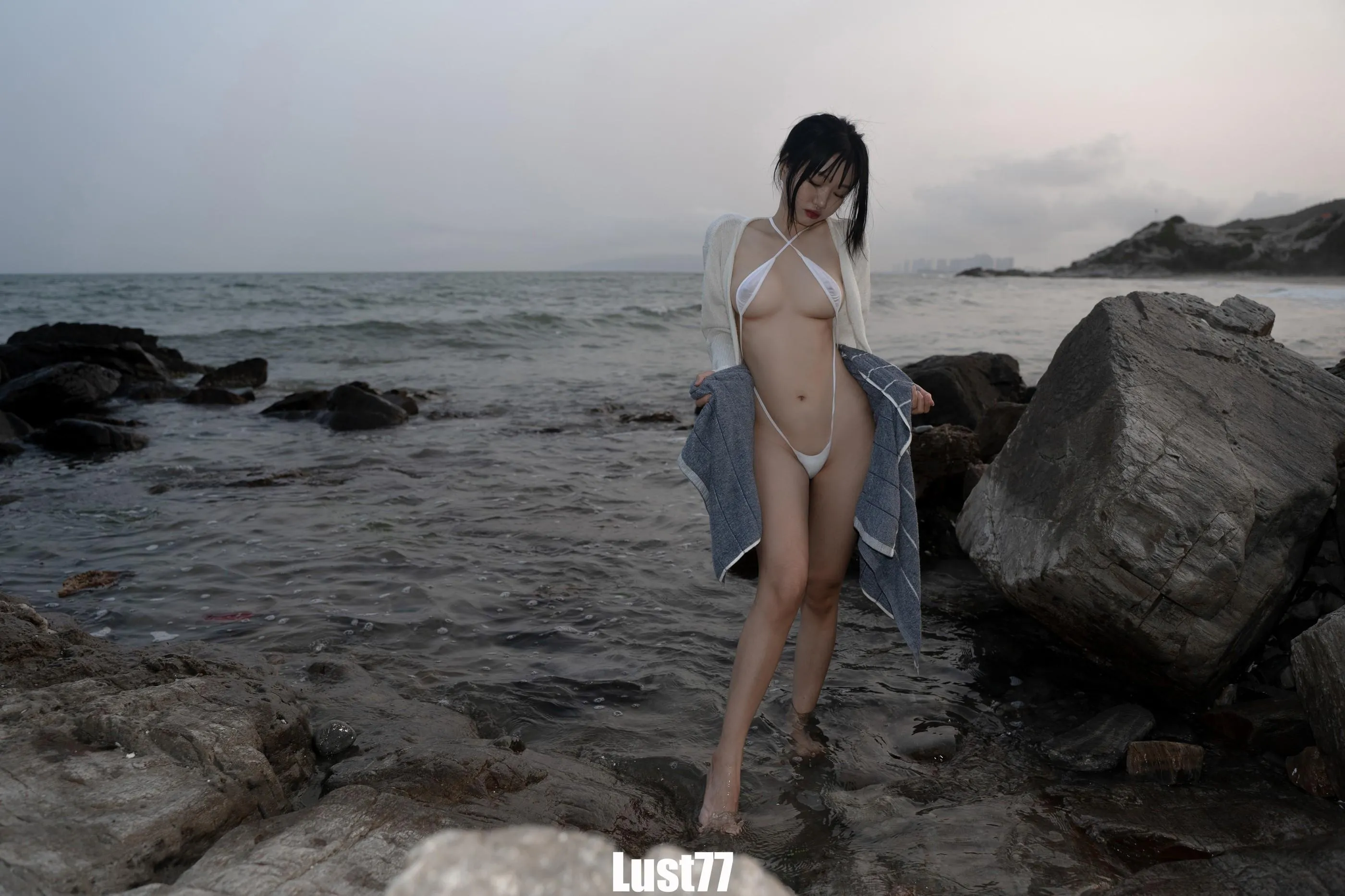 柒柒要乖额 – NO.034 礁石海岸 [52P]插图8